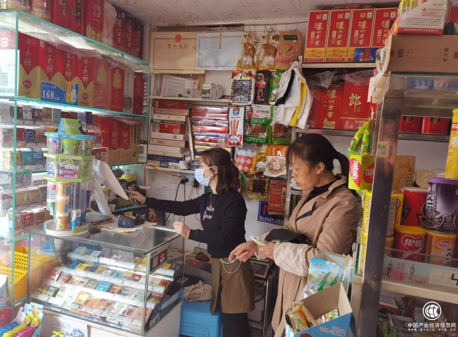 瀘縣煙草專賣局（分公司）縱深推進農網示范終端建設