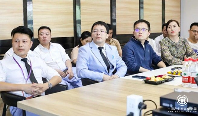 廈門中小企業代表團走進裝保網，共探互聯網家裝未來！