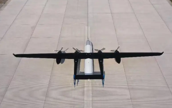 國產大型四發無人機首飛成功