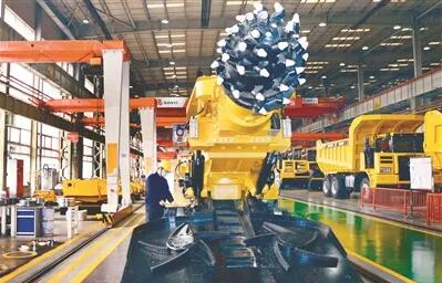 三一智能掘進機打造行業“樣板”