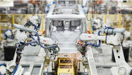 “機器人造機器人” ABB機器人超級工廠在滬正式開業