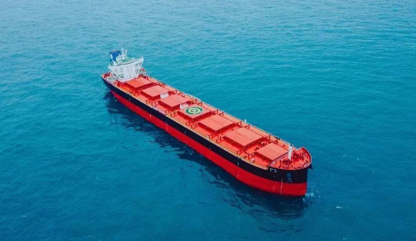 中船澄西建造的第2艘85000噸散貨船“大裕”號簽字交付