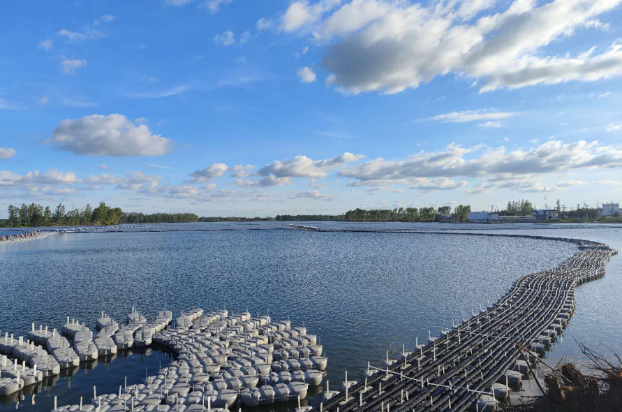 中企承建的泰國NPS綠湖2x30兆瓦漂浮光伏項目首批并網發電