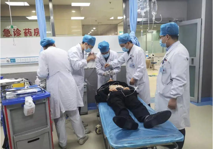 國務院聯防聯控機制權威回應：基層醫療服務保障有關情況