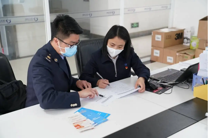 政策持續發力 為小微企業紓困減負