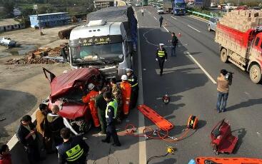 去年前11個月全國重特大交通事故同比下降75%