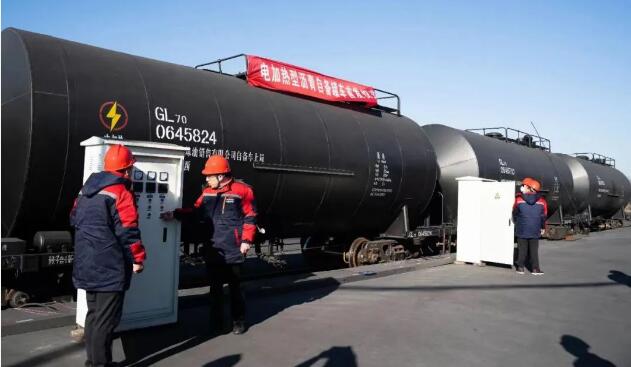 兵器工業集團自主研發的新型瀝青罐車助力綠色運輸