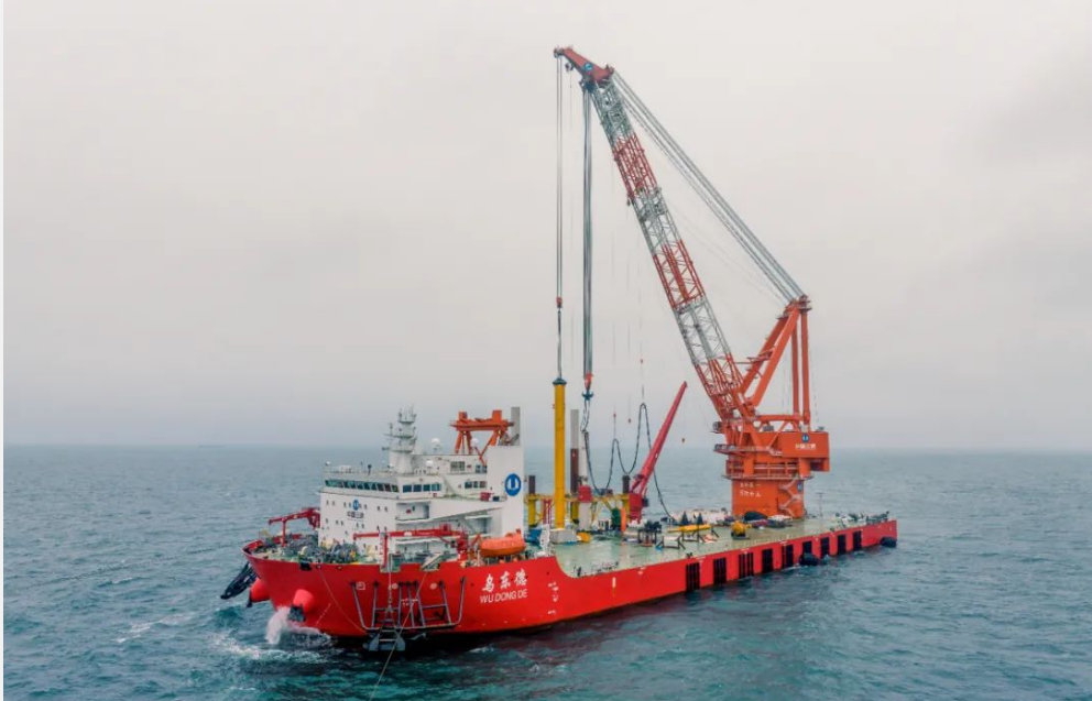 烏東德”號、“白鶴灘”號海上風電施工船首次開展施工作業