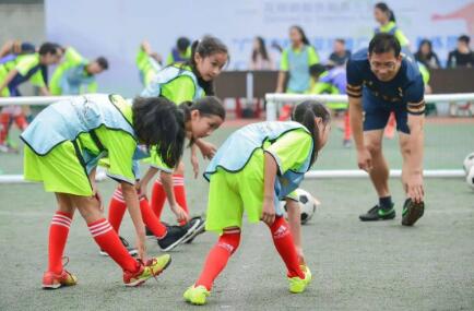 四部門發文:在學校設置教練員崗位 為學生提供專業運動指導