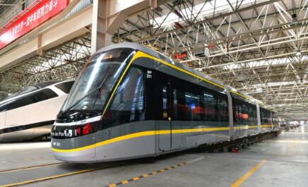 中國城軌列車首次出口歐盟 預計5月在葡萄牙投入運營