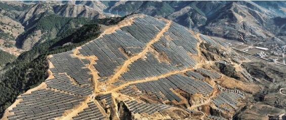 年供1.45億度電！陜西最大山地光伏電站并網發電