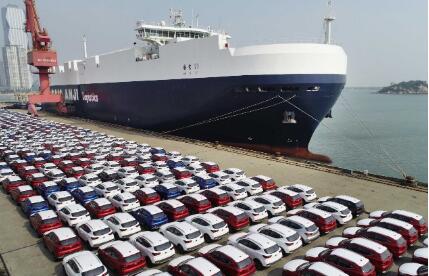 新能源汽車出口同比增長190% 汽車行業迎來發展新機遇