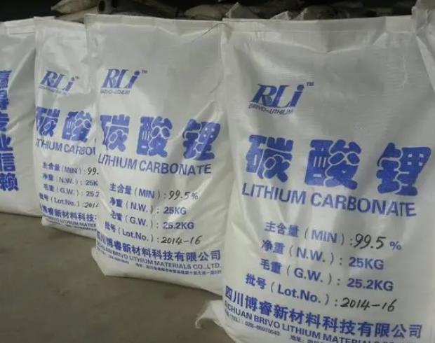 碳酸鋰噸價跌破30萬元大關 供給端挺價情緒已現