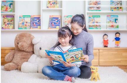 如何培養孩子的閱讀興趣？父母以身作則很重要