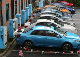 亂象頻生 內卷嚴重 報廢新能源汽車拆解回收市場亟待規范