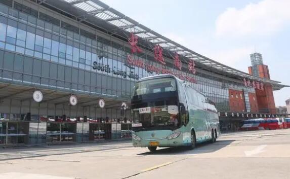 飛機高鐵網遍布 長途客運大巴何去何從？