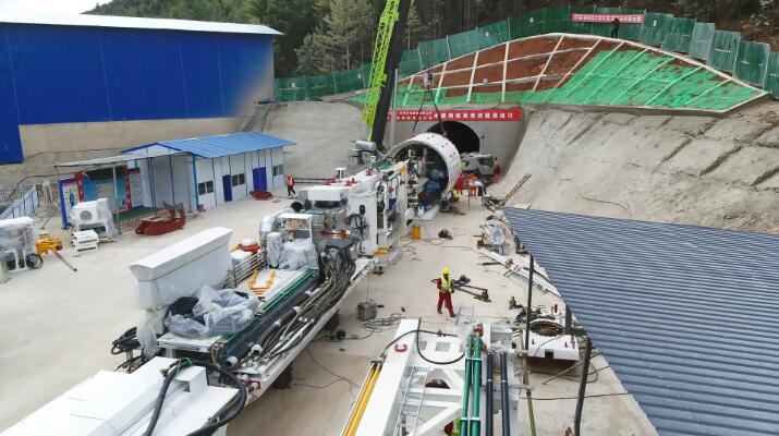 國內最長高海拔水工隧洞首臺TBM順利始發