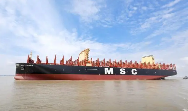 中國船舶滬東中華自主研發設計的超大型集裝箱船系列3號船交付