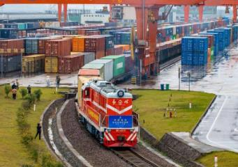 今年以來長三角鐵路集裝箱發運量占貨運裝車總量的45.7%