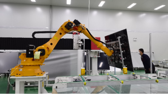 一個產能單位里的科創力｜一塊激光顯示屏背后的“創新基因”