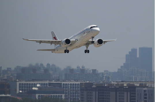 C919大型客機圓滿完成首次商業飛行
