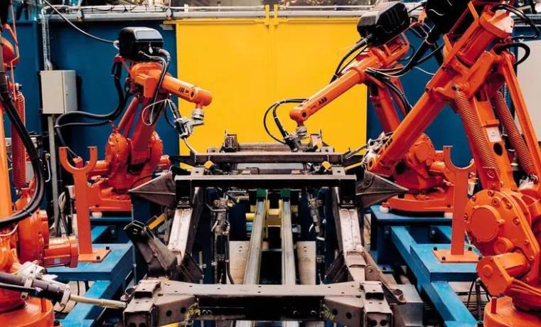 年營收超1700億元 中國機器人行業走向更多場景