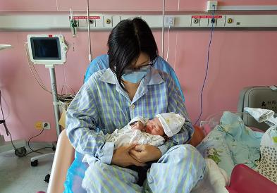 2022年全國孕產婦、嬰兒死亡率降至歷史最低 婦女兒童健康權益得到保障