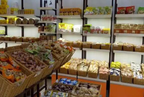 逐鹿下沉市場 吸引企業布局 零食量販店挑戰傳統營銷模式