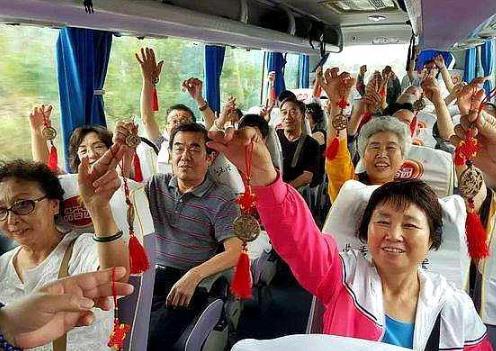 年輕人為何熱衷老年團？