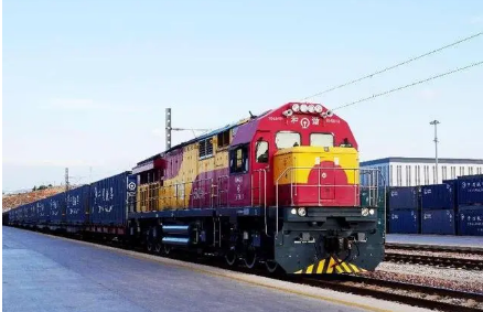 云南鐵路首開鄉村振興貨運班列