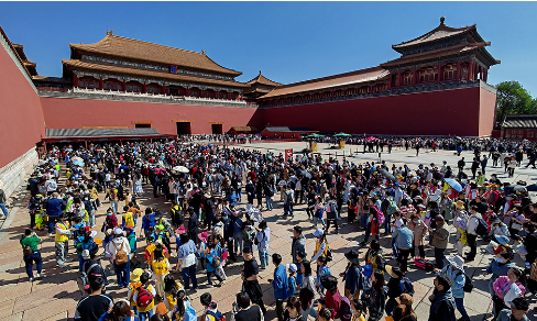 旅游市場復蘇提速 人次和收入大幅增長