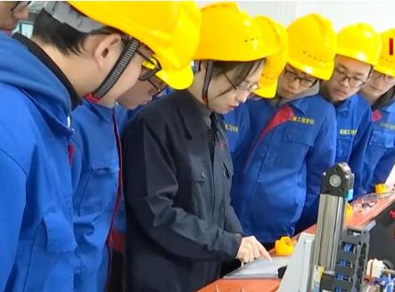 多措并舉提升職業教育辦學水平 創新機制深化產教融合