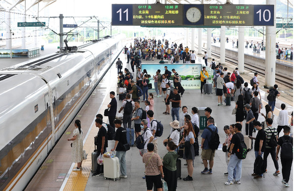 出游人次半年增逾六成 暑期旅游“熱”力延續