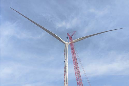 內蒙古能源集團東蘇巴彥烏拉100萬千瓦風儲項目首臺風機吊裝成功