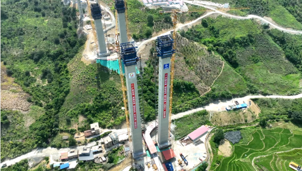 155米！廣西在建橋梁第一高墩順利封頂