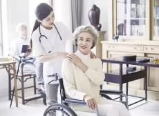 新崗位不斷涌現 人才培養受重視  養老新服務成為年輕人就業新選擇