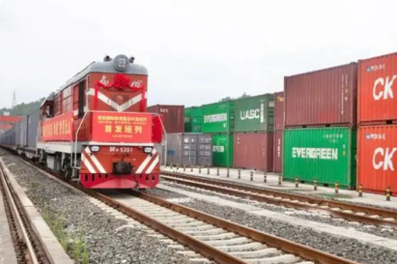 貴陽國際陸港直達中亞班列正式開通 助力貴州建設內陸開放型經濟新高地