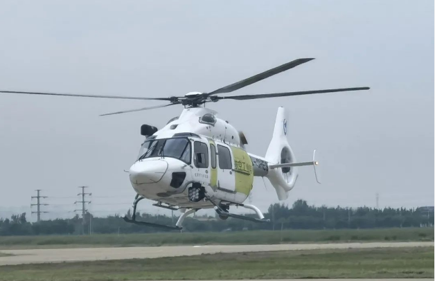 “吉祥鳥”AC332直升機搜索救援構型在天津首飛