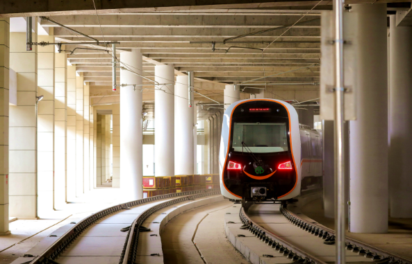 福建首條全自動無人駕駛地鐵開通運營