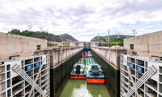 突破1500萬噸！三峽船閘單月貨運量再創歷史新高