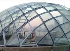 合理設計玻璃穹頂 防止建筑高熱難退