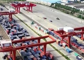 交通運輸部：建設一批綜合客運樞紐，深入實施國家綜合貨運樞紐補鏈強鏈