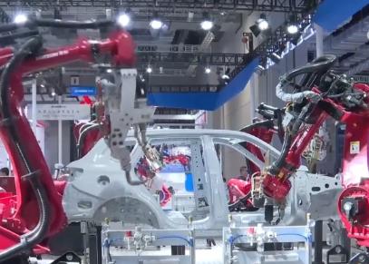 多款國產機器人亮相工博會 焊接機器人核心零配國產化率提升