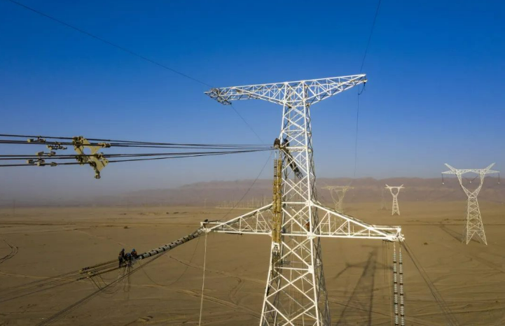 新疆環塔里木盆地750千伏輸變電工程最后一段開工