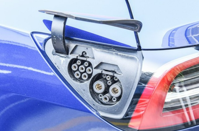 電動汽車傳導充電用連接裝置系列國家標準正式發布