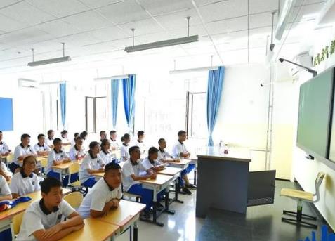 北京市初中學校500余名責任督學進校開展專項督導