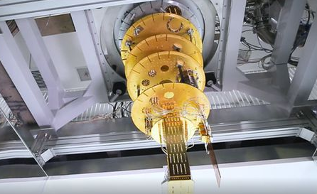 國產量子計算機核心部件稀釋制冷機下線