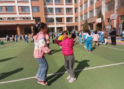 “課間圈養”，養不出健康與快樂——多一點理解、多動些腦筋，把課間十分鐘還給孩子