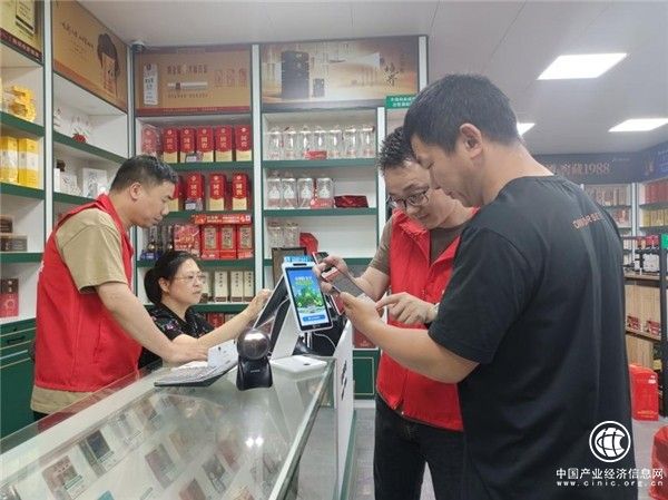 浙江安吉：黨員先行“小平臺”推動“大服務”