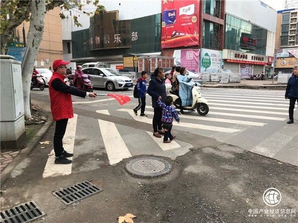 浙江嵊州市煙草專賣局：文明創建齊動員 “紅色驛站”添暖意